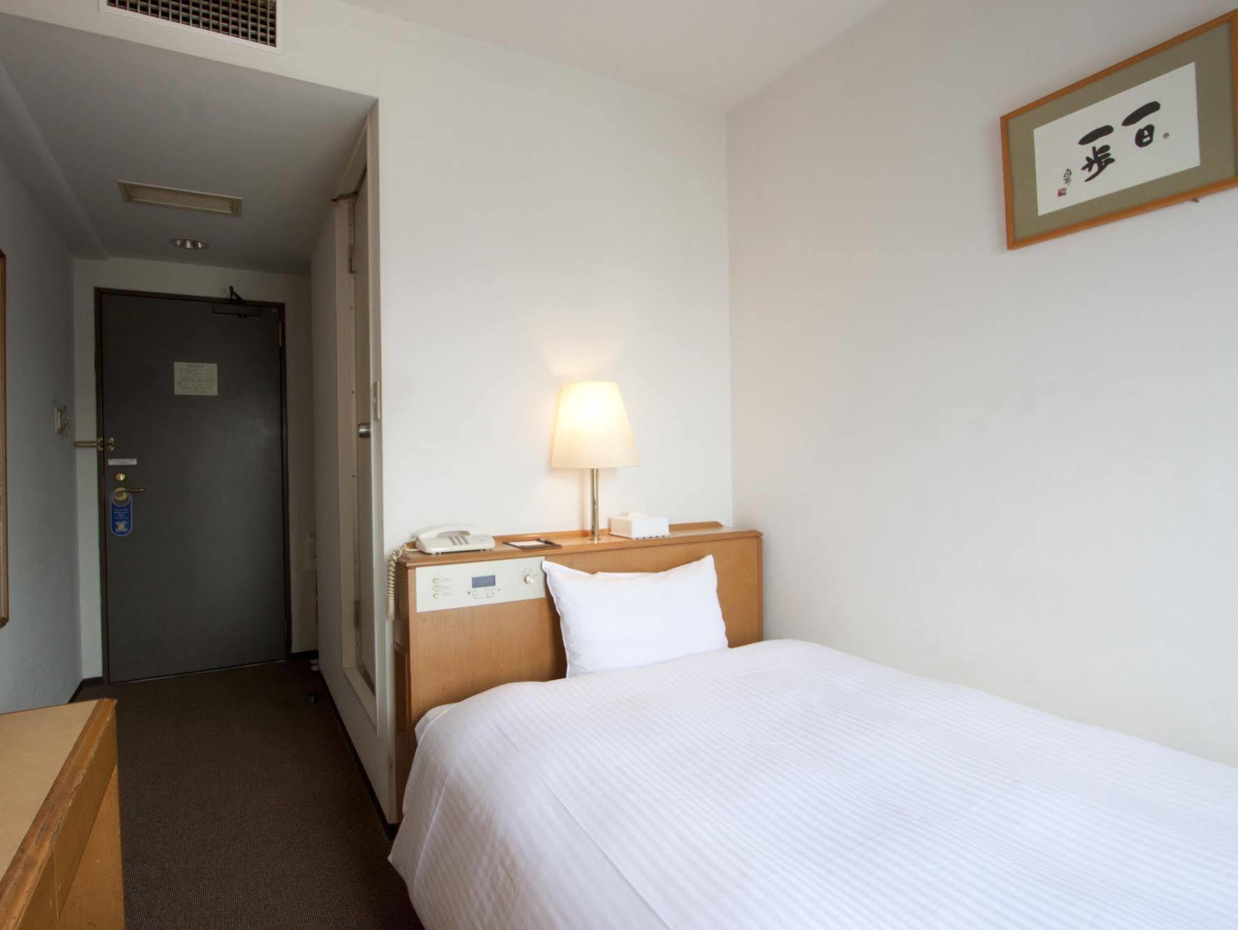 Smile Hotel Sugamo Токио Экстерьер фото